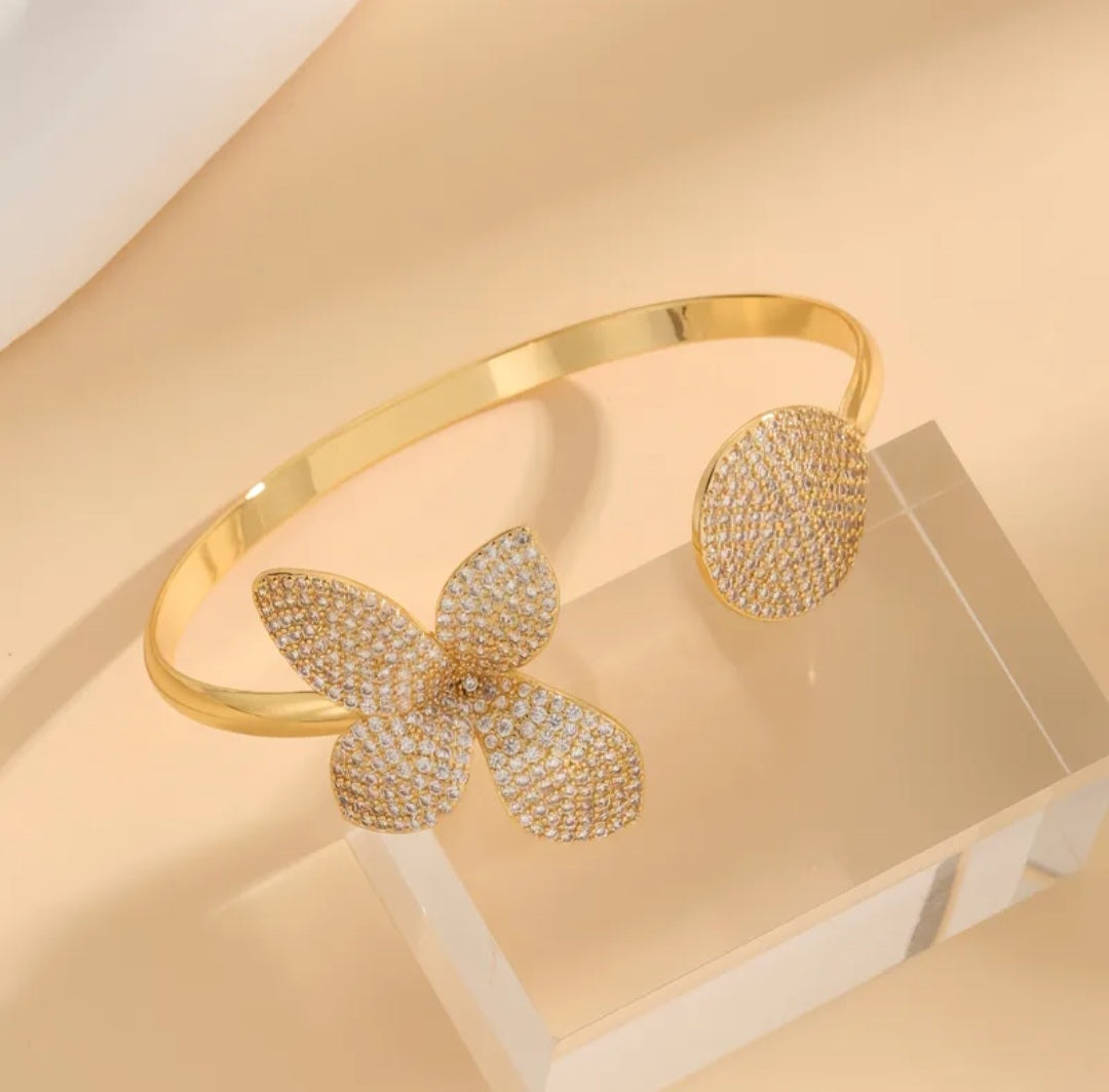 18K Gold plated Inlay Flower Zircon Bangle