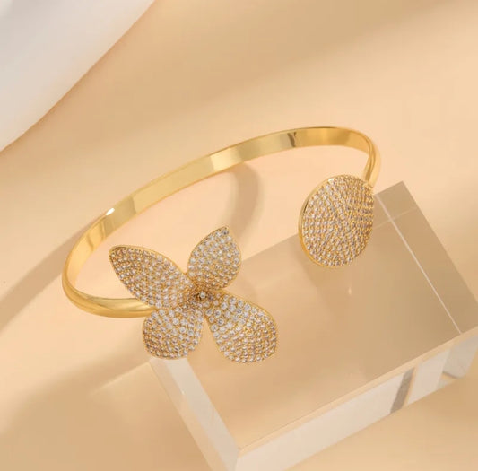18K Gold plated Inlay Flower Zircon Bangle