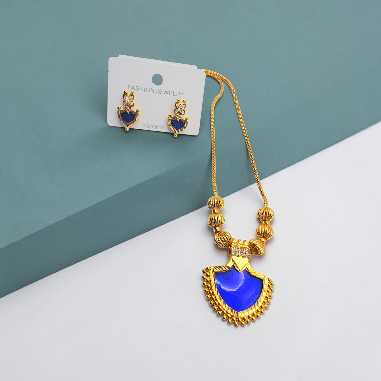 Traditional Blue Palakka Necklace