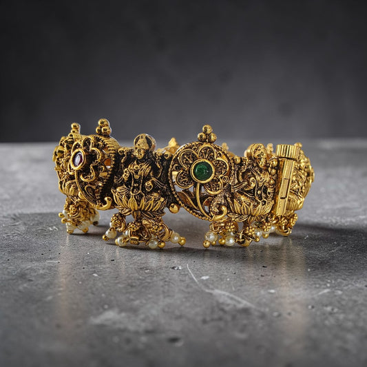Temple jewellery Openable Screw Bangle