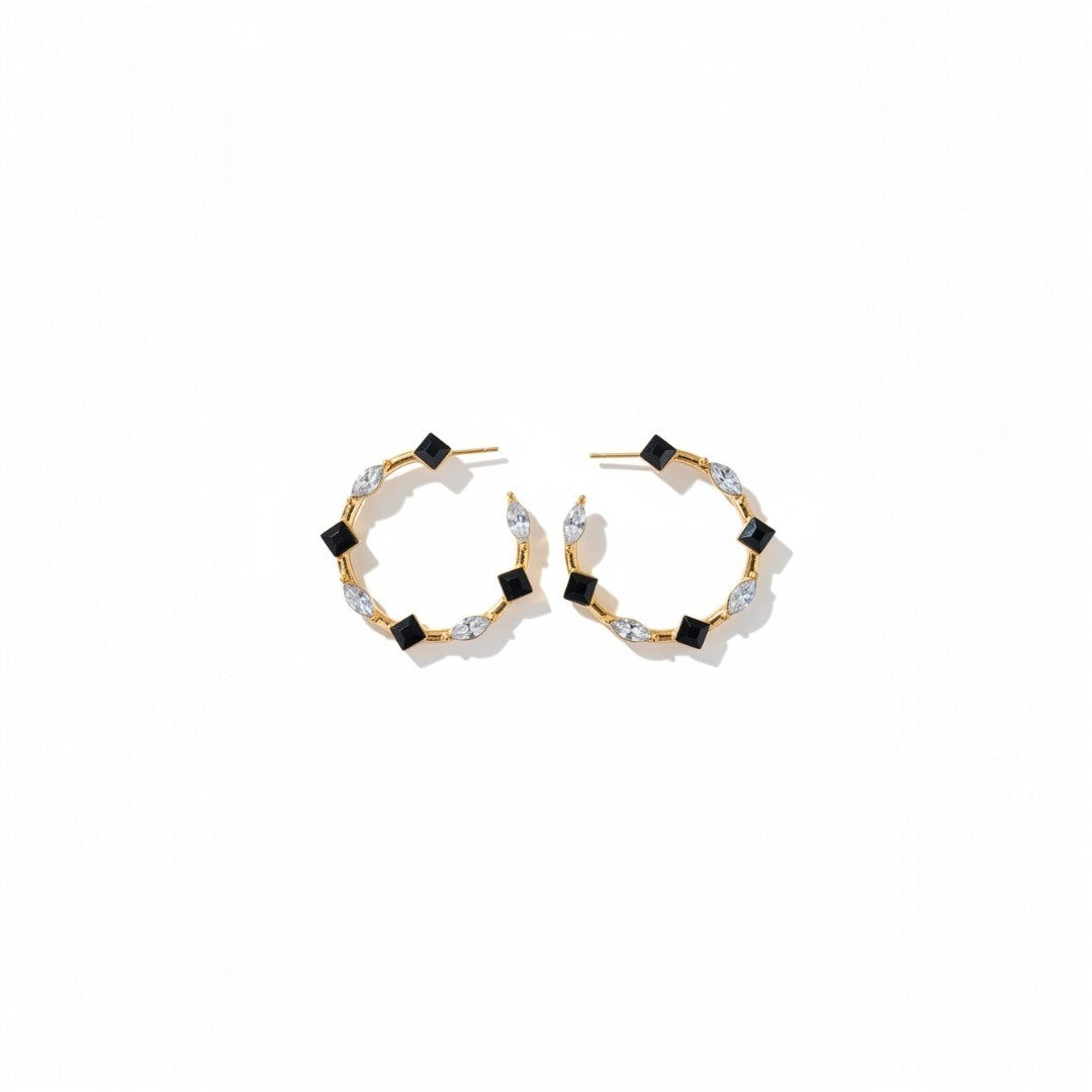 Black and White Earing