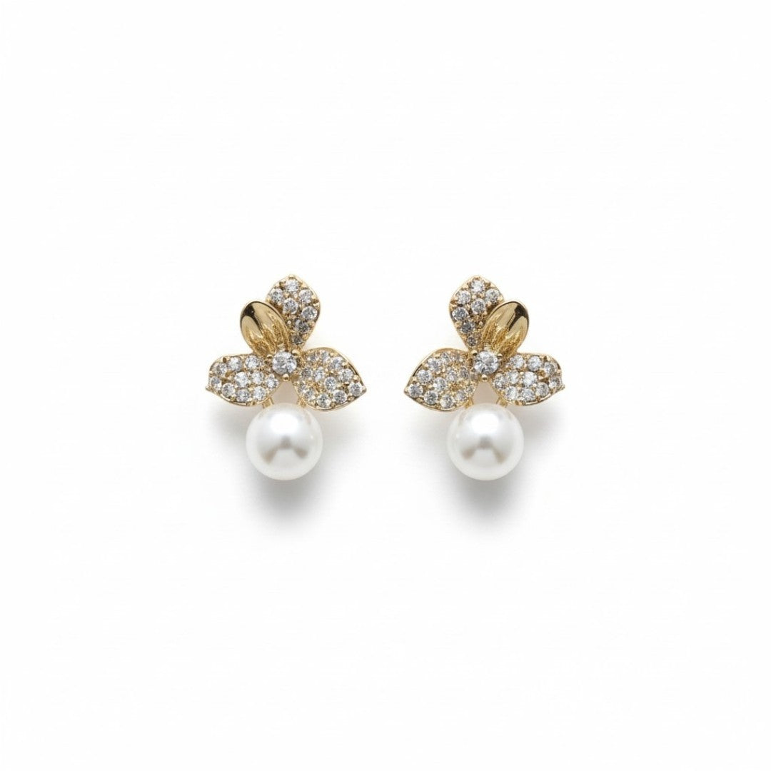 AD Pearl Petal Stud