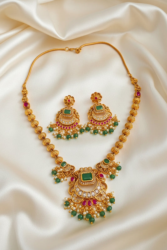 Gold plated Kundan Necklace set