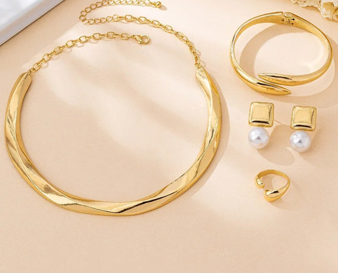 Asymmetrical Circle Jewellery set Plated