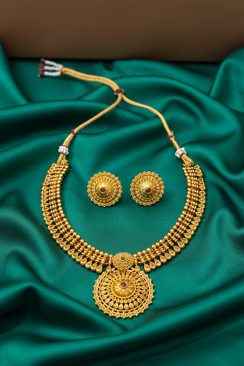 Traditional Necklace Gold Plated